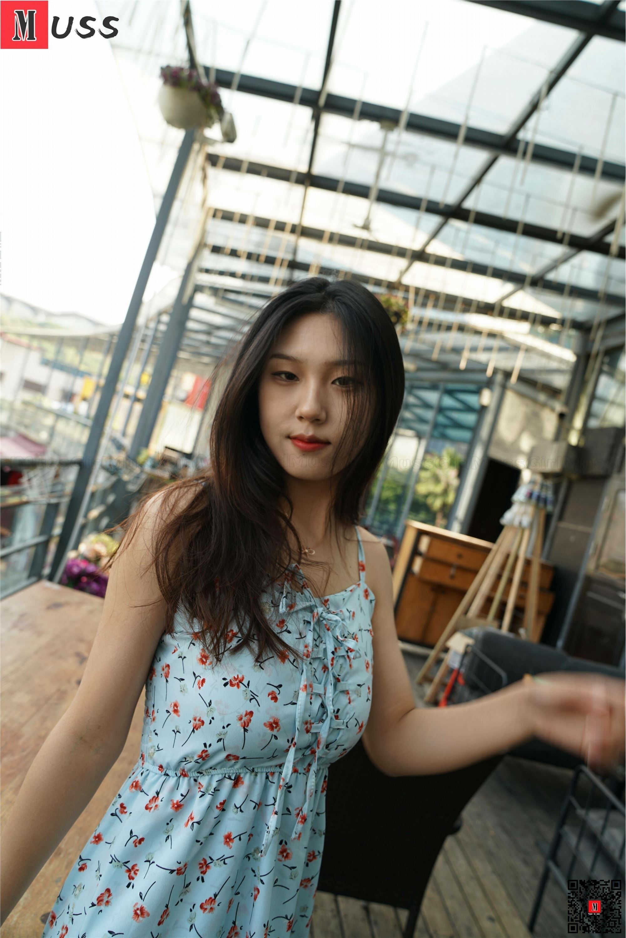 MussGirl慕丝女郎  NO.204 户外碎花肉丝高跟美女